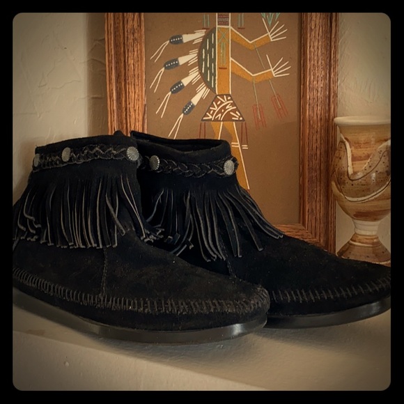 Minnetonka Shoes - Minatonka ankle booties
